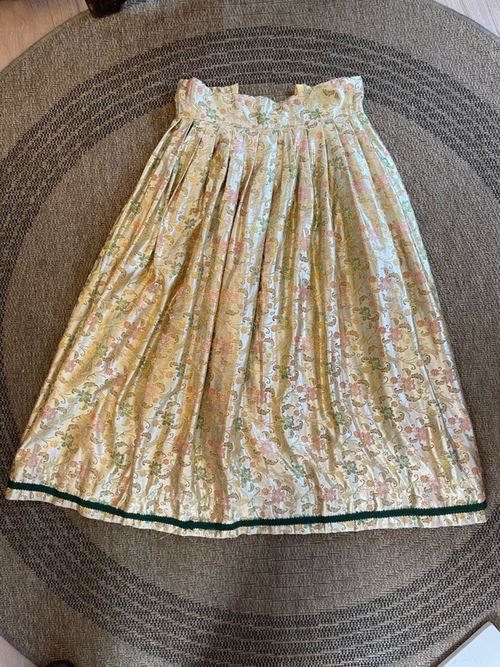 vintage brocade jacquard midi skirt floral pattern with metallic thread accents - Picture 8 of 16